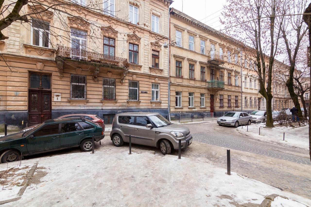 Chopin Apartment In The Center Of リヴィウ エクステリア 写真