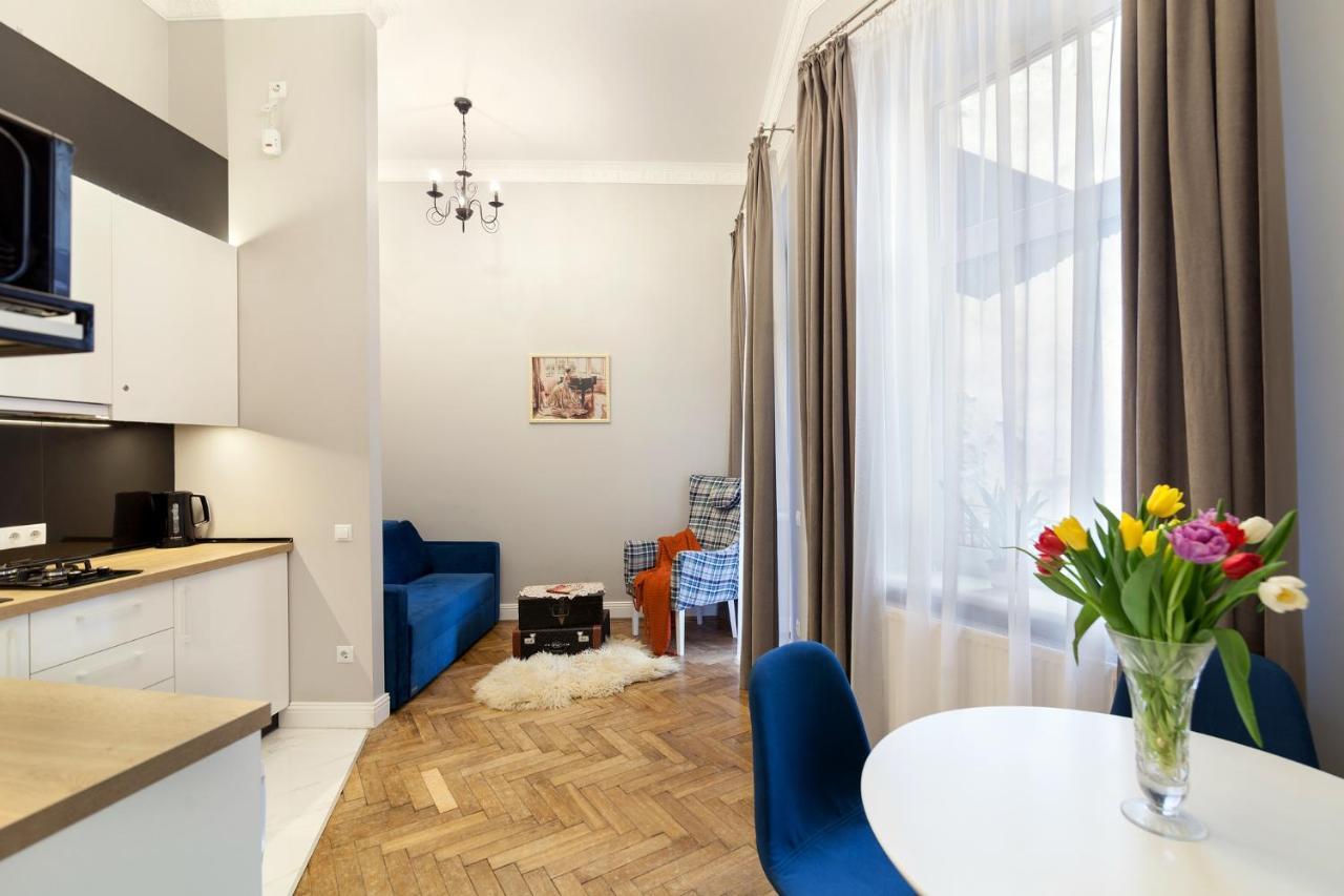Chopin Apartment In The Center Of リヴィウ エクステリア 写真
