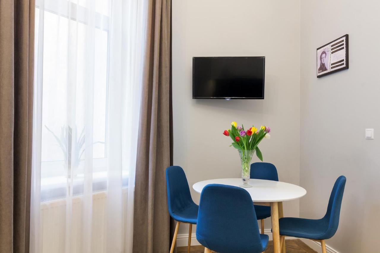 Chopin Apartment In The Center Of リヴィウ エクステリア 写真