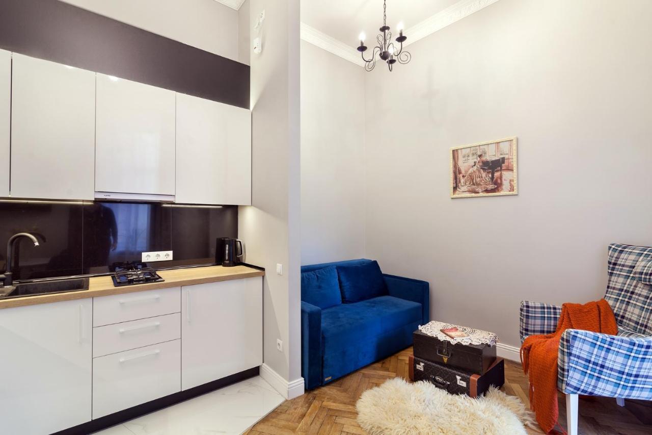 Chopin Apartment In The Center Of リヴィウ エクステリア 写真